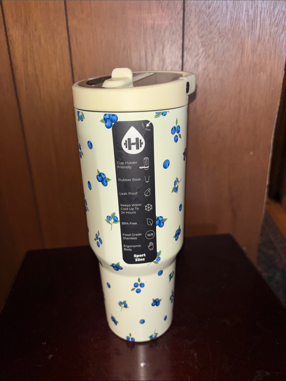 Hydrojug 32 oz sport Freshly picked BNWT and two extra lids.